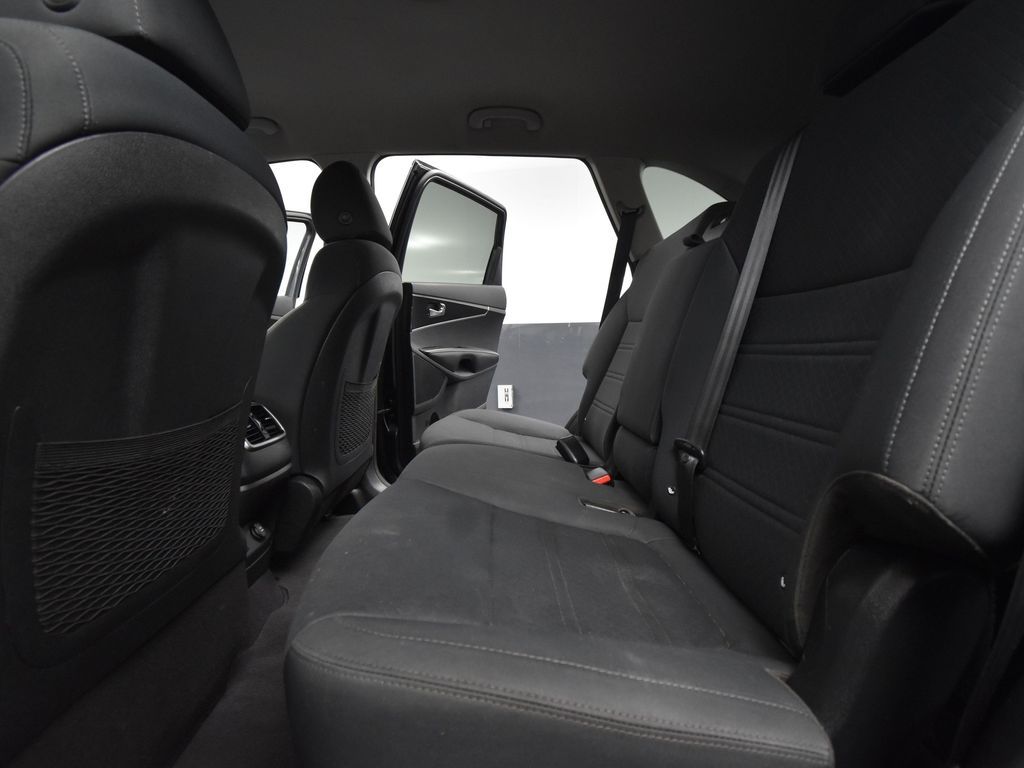 2020 Kia Sorento LX photo 32