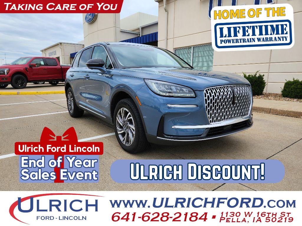 2023 Lincoln Corsair Base's photo