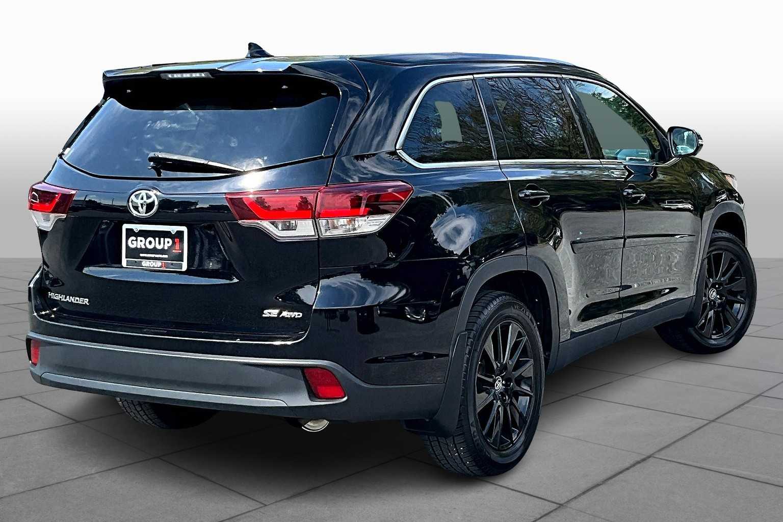 2019 Toyota Highlander SE photo 11