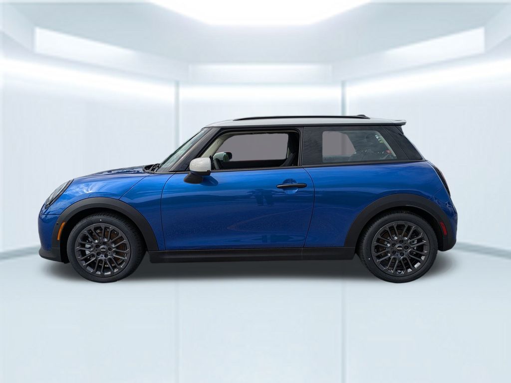 2025 Mini Cooper 2 Door Hardtop Signature photo 2