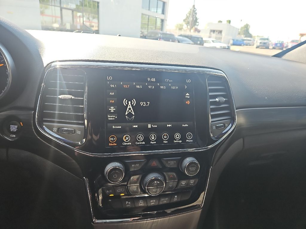 2020 Jeep Grand Cherokee Altitude photo 9