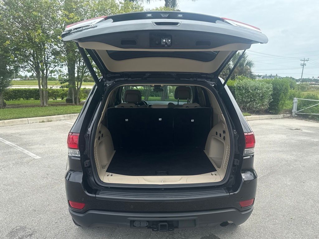 2021 Jeep Grand Cherokee Laredo E photo 31