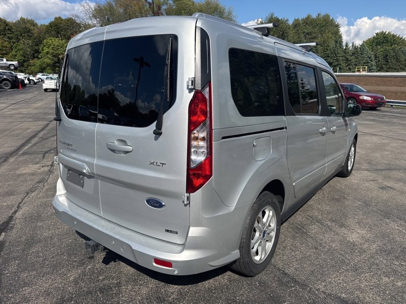 2023 Ford Transit Connect XLT Passenger Wagon photo 3