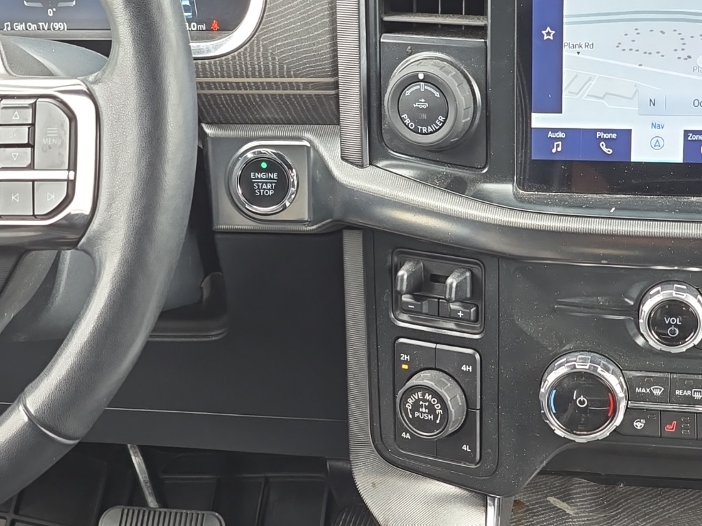 2022 Ford F-150 Platinum photo 16