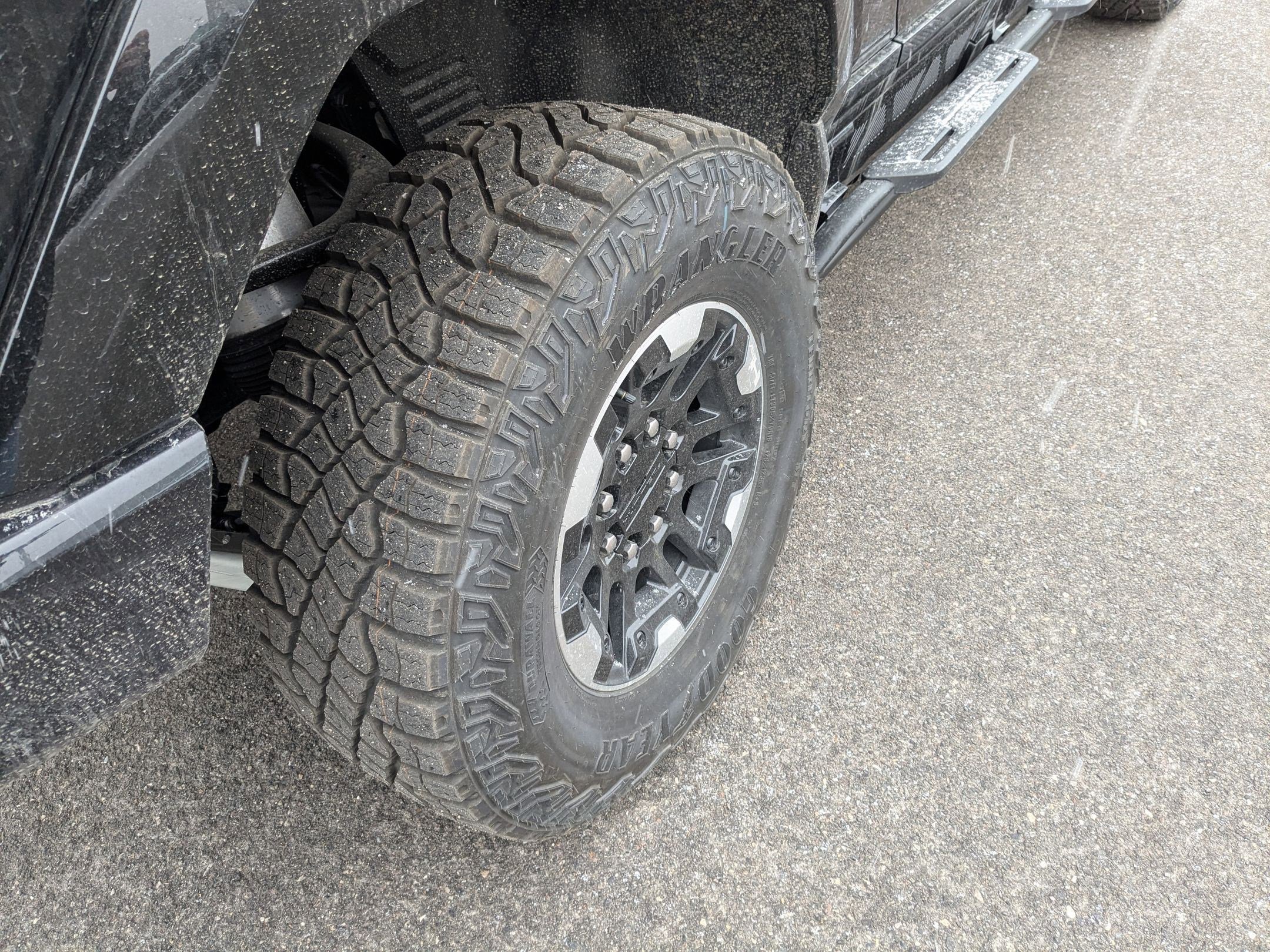 2025 Gmc Hummer EV Pickup photo 13