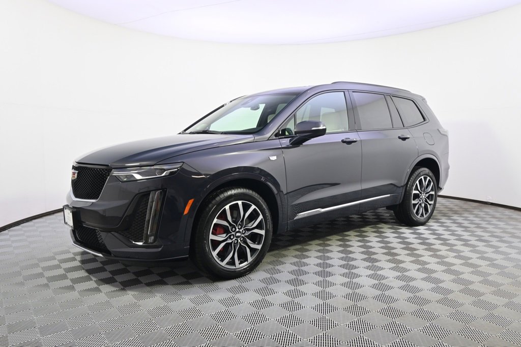 2025 Cadillac XT6 Sport photo 2