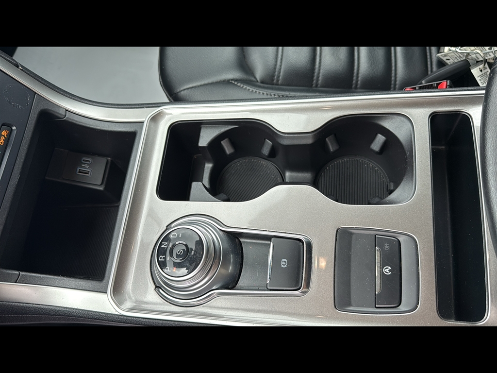 2023 Ford Edge SEL photo 21