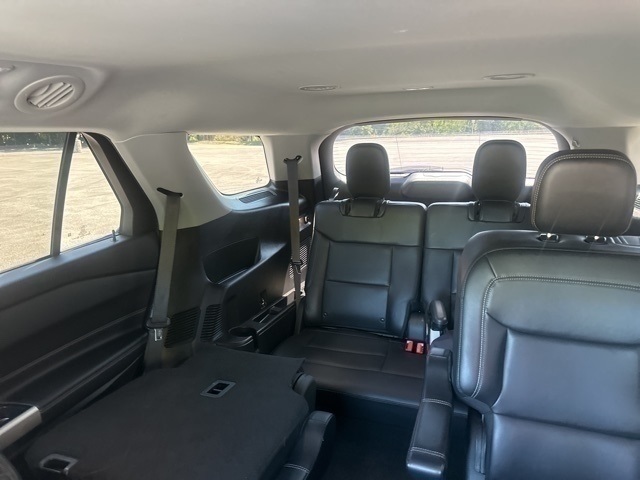 2021 Ford Explorer XLT photo 5