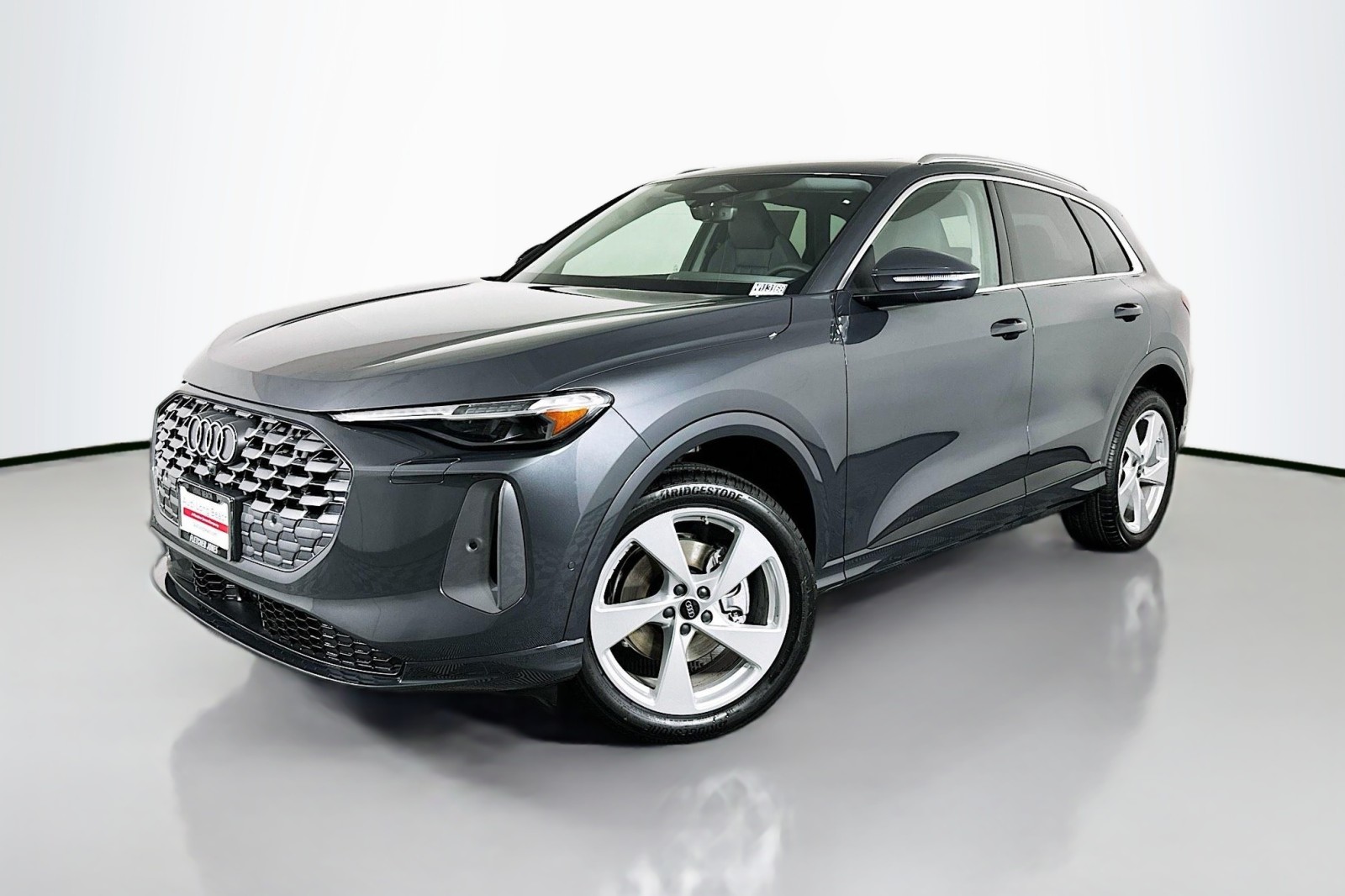 2025 Audi New Q5 Premium Plus's photo