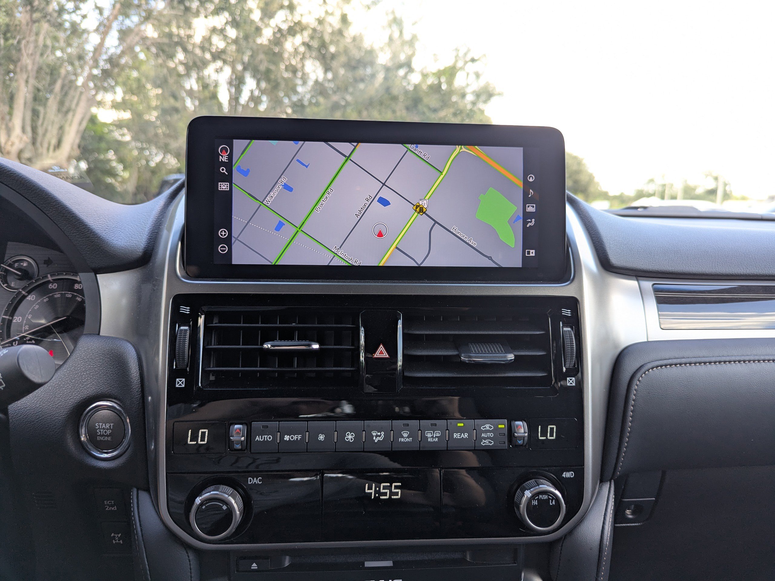 2023 Lexus GX Premium photo 22