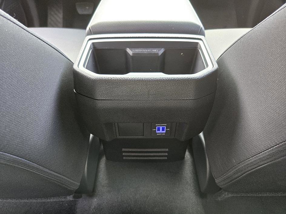 2025 Toyota Tacoma SR5 photo 14