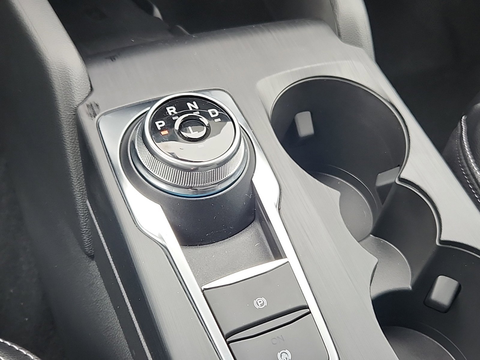2024 Ford Escape Plug-In Hybrid Premium photo 16