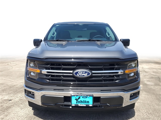 2025 Ford F-150 XLT photo 2