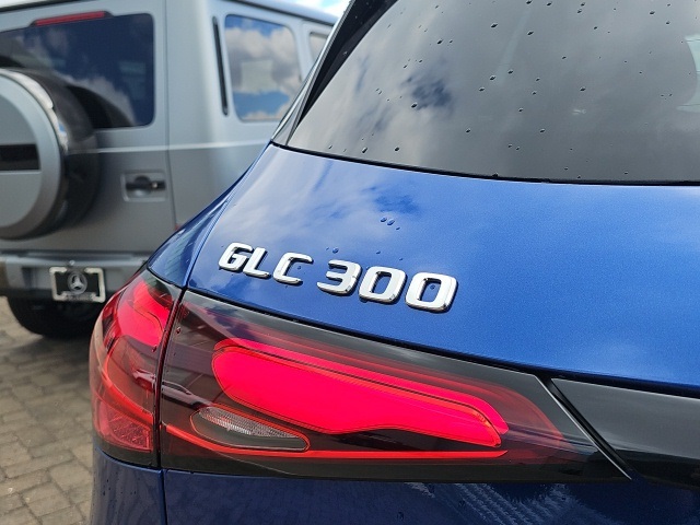 2026 Mercedes Benz GLC 300 4MATIC photo 5