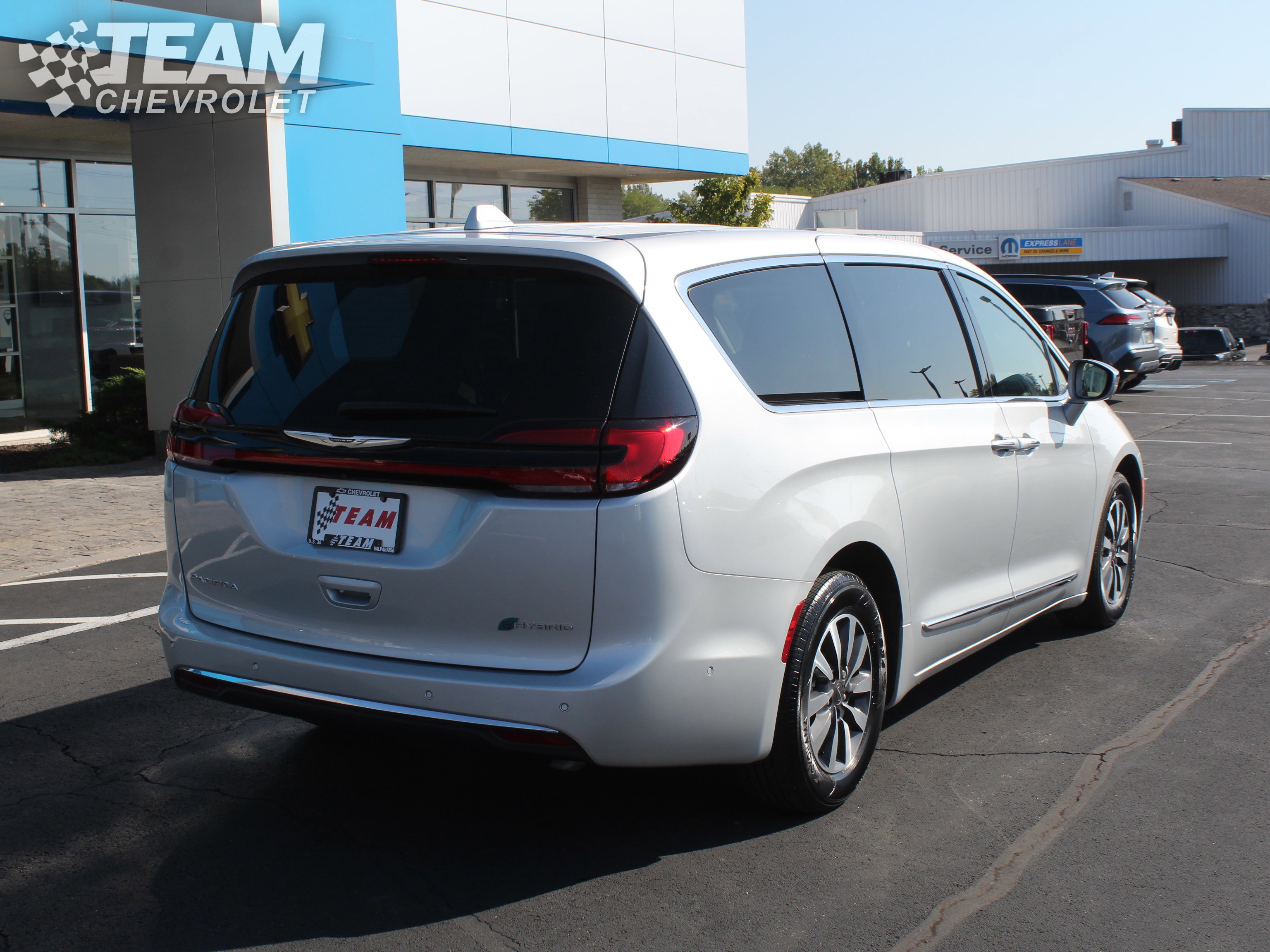 2022 Chrysler Pacifica Hybrid Limited photo 4