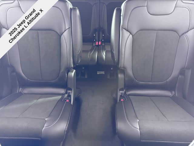 2025 Jeep Grand Cherokee Altitude X photo 18