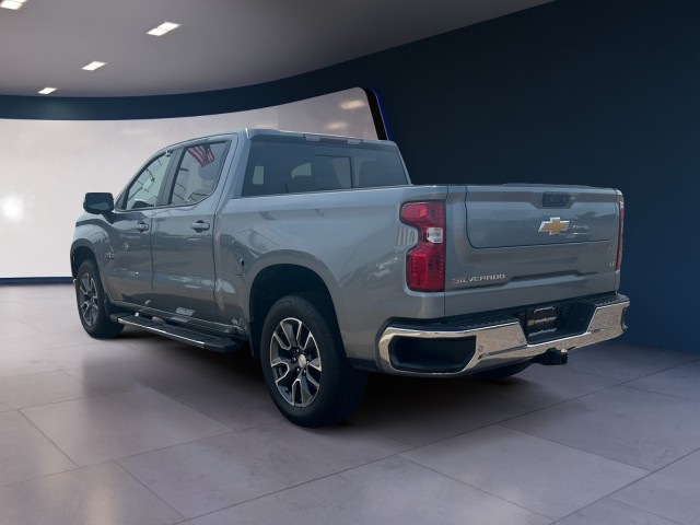 2025 Chevrolet Silverado 1500 LT photo 3
