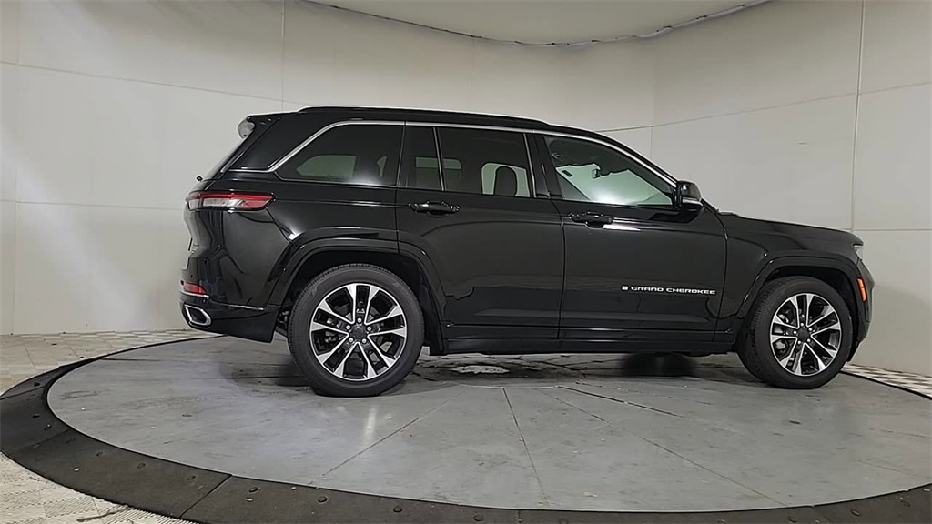 2024 JEEP GRAND CHEROKEE - Image 8