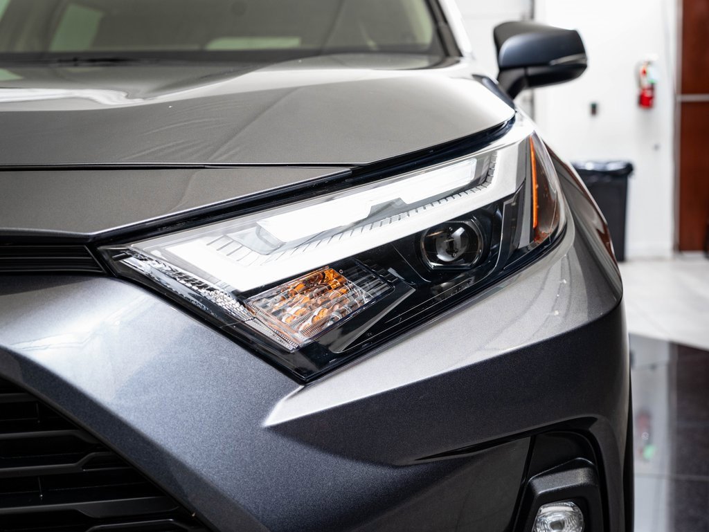2025 Toyota RAV4 XLE Premium photo 16