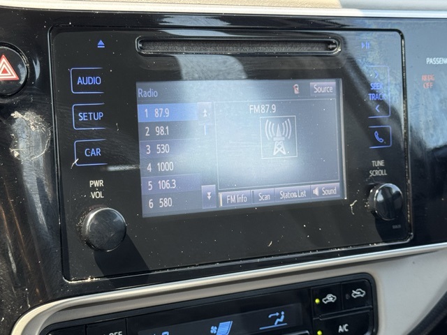 2017 Toyota Corolla L photo 23
