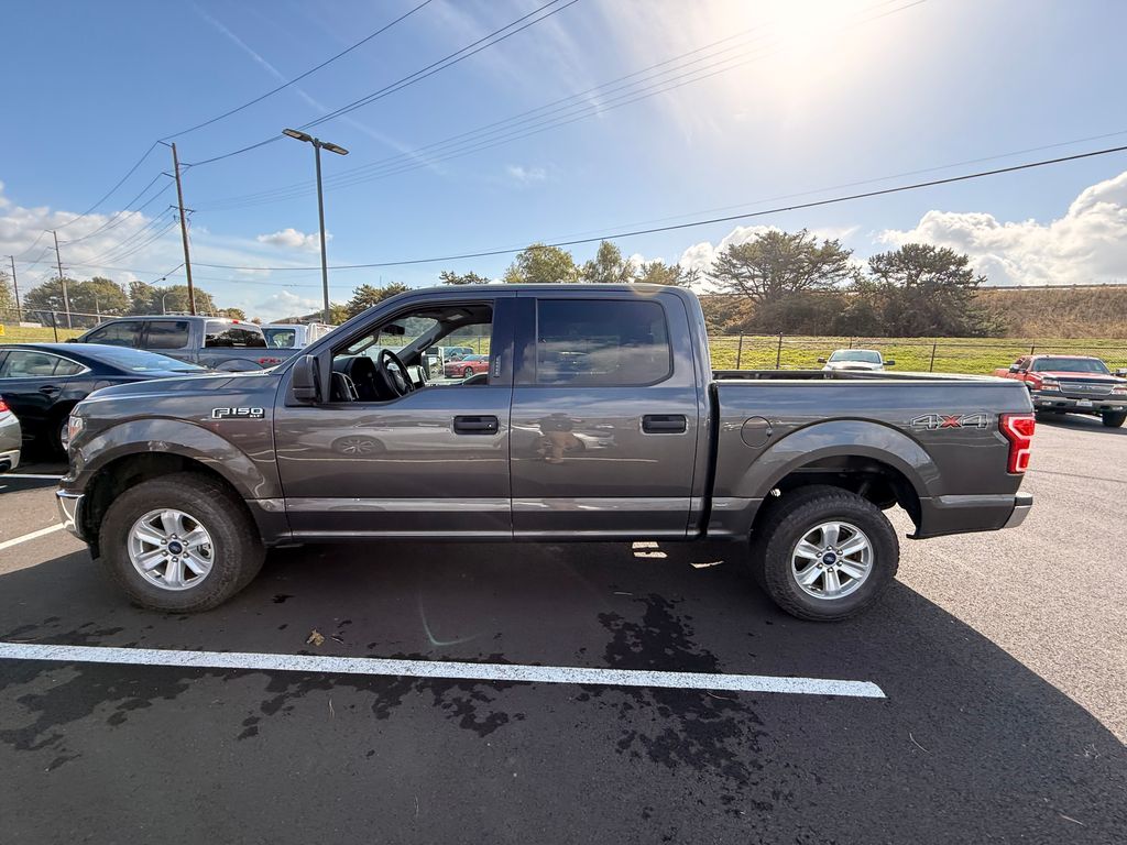 2020 Ford F-150 XLT photo 2