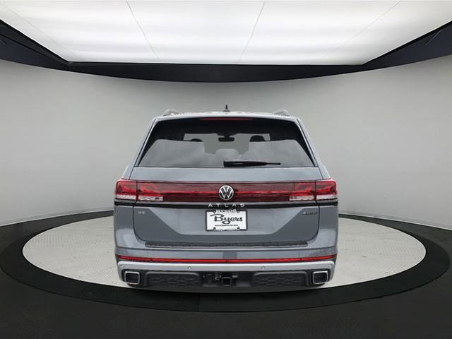 2025 Volkswagen Atlas Peak Edition photo 3