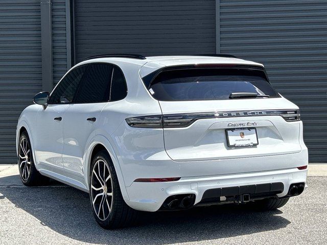 2019 Porsche Cayenne Turbo photo 3