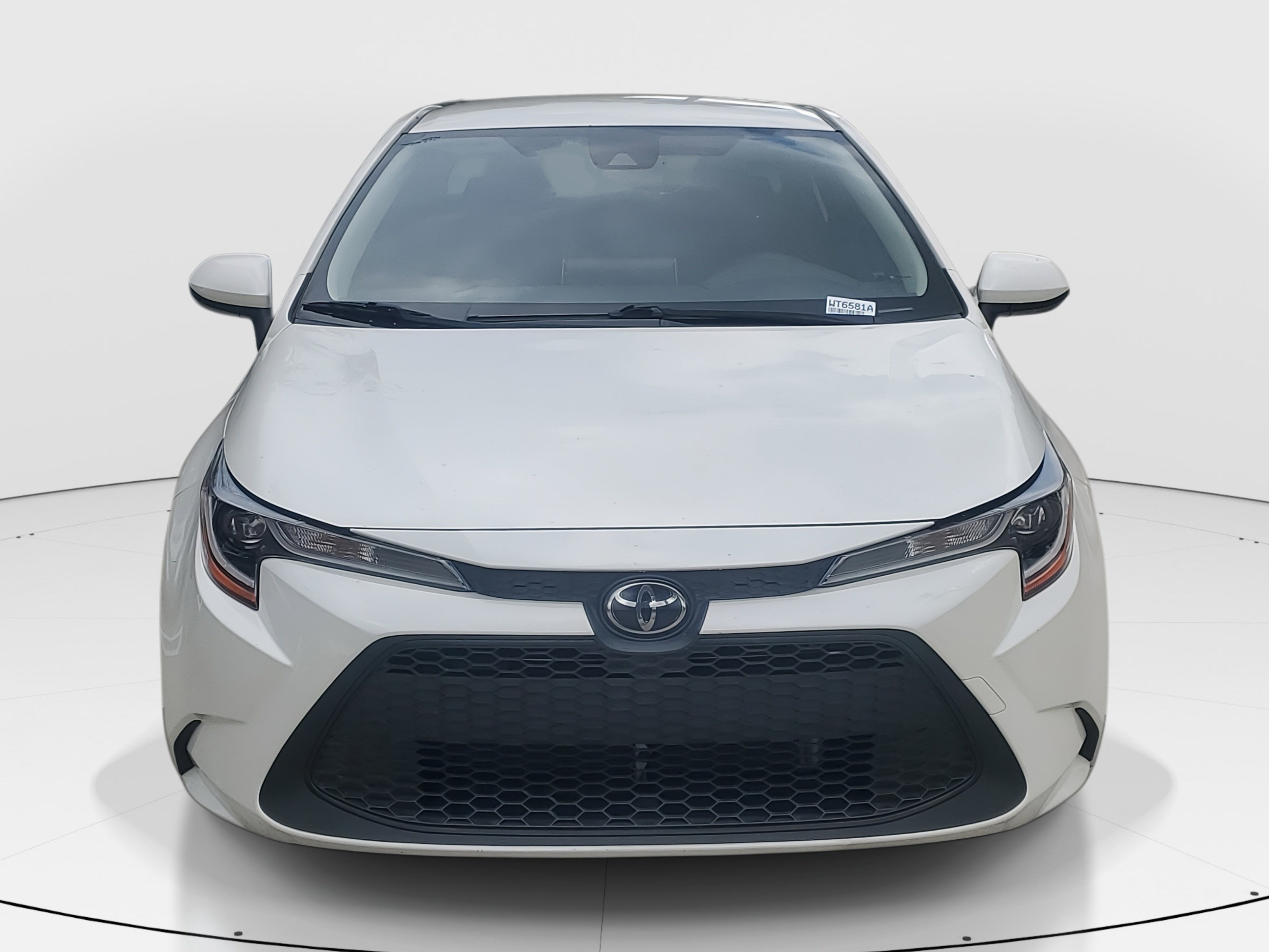 2020 Toyota Corolla LE photo 2