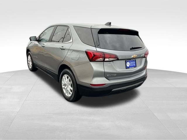 2023 Chevrolet Equinox LT photo 2