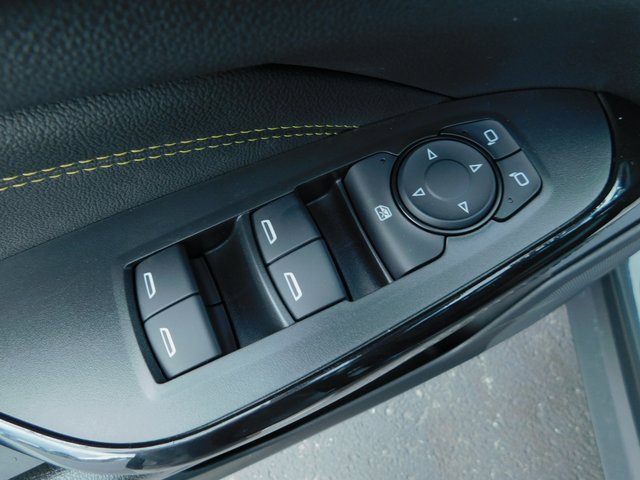 2025 Chevrolet Trax LT photo 20