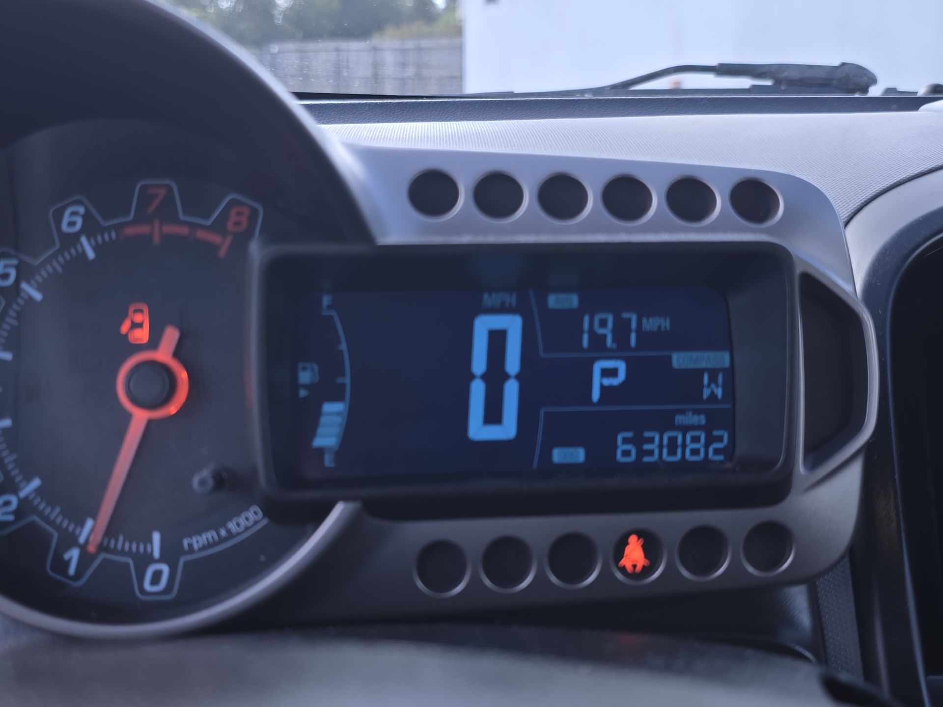 2013 Chevrolet Sonic LS photo 12
