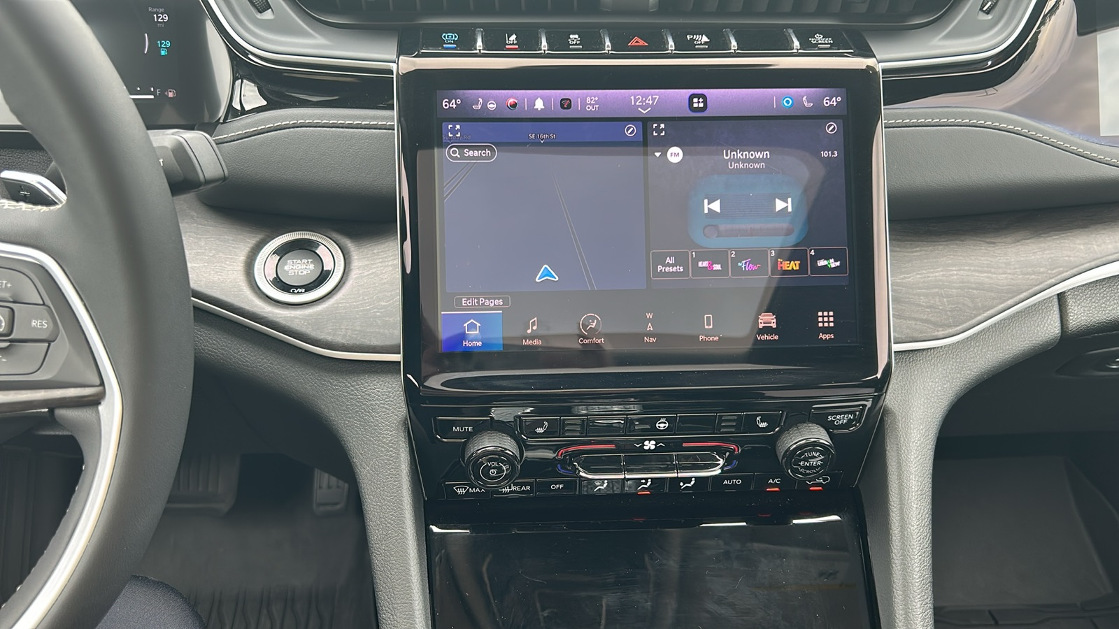 2023 Jeep Cherokee Base photo 22