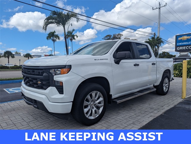 2024 Chevrolet Silverado 1500 Custom photo 3