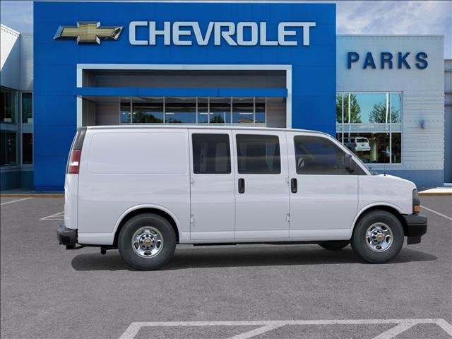 2025 Chevrolet Express Cargo 2500 photo 3