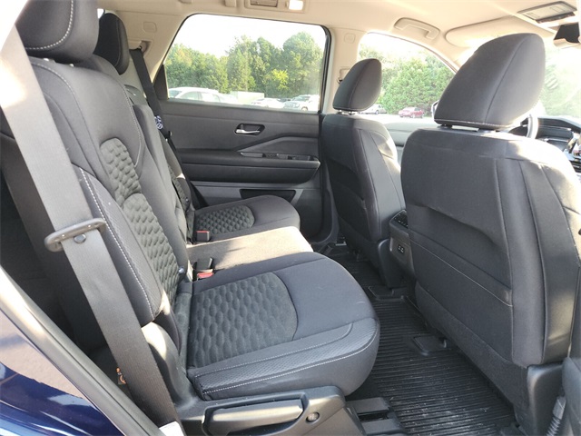 2022 Nissan Pathfinder SV photo 15