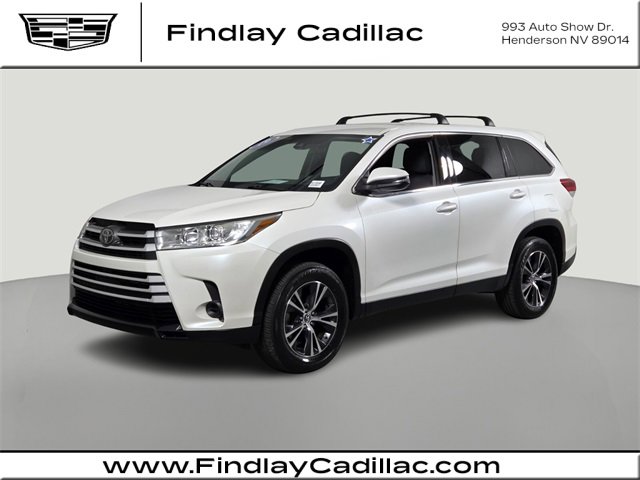 2019 Toyota Highlander LE's photo