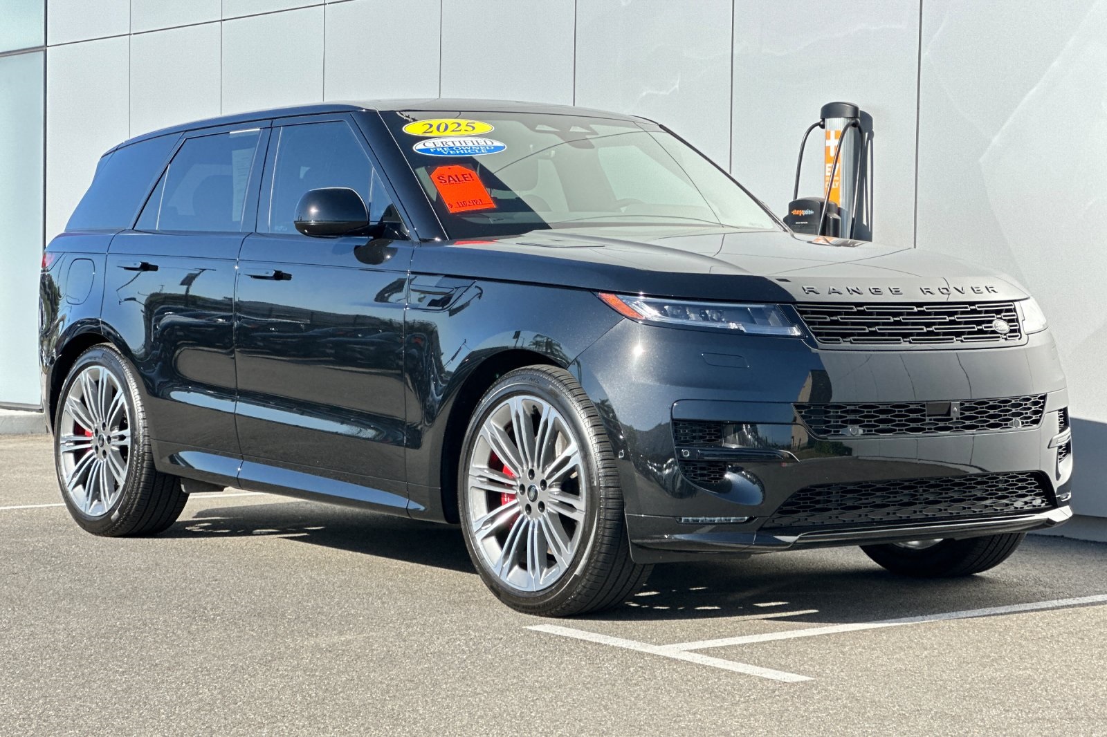2025 Land Rover Range Rover Sport SE photo 8