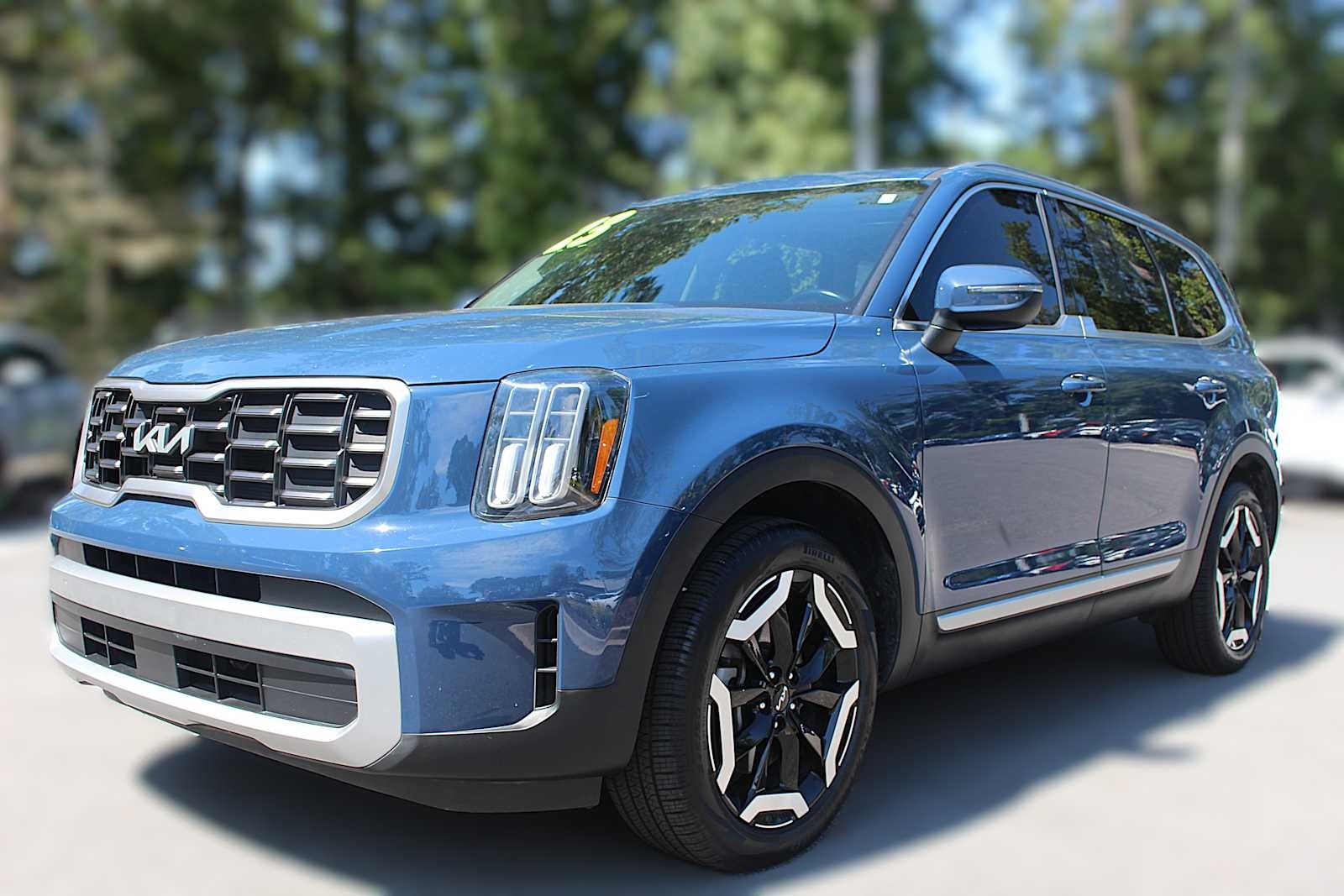 2023 Kia Telluride S photo 2