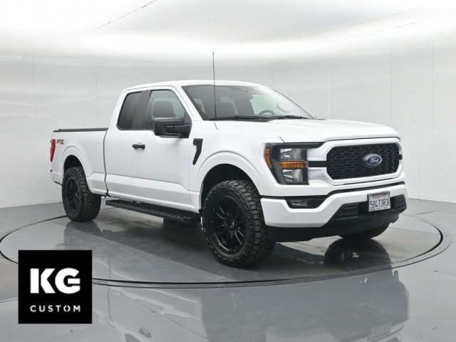 2023 Ford F-150 XL's photo