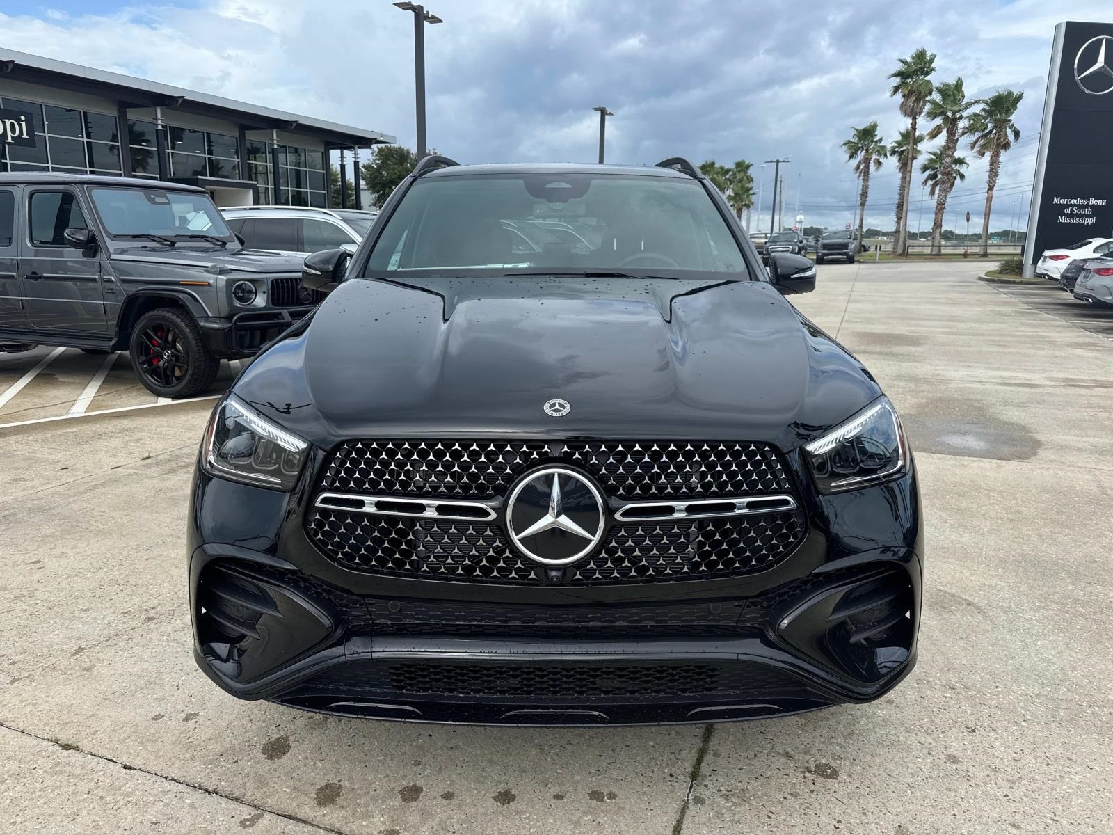 2025 Mercedes Benz GLE 350 4MATIC photo 2