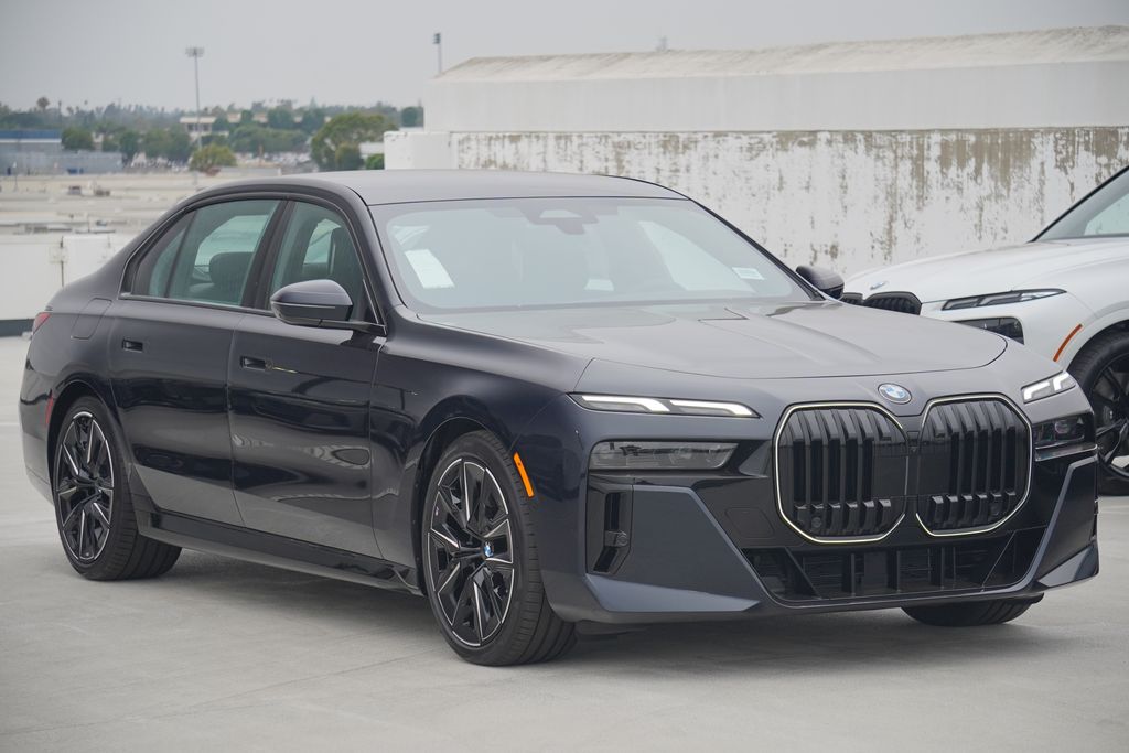New 2025 Carbon Black Metallic BMW 760i xDrive image 3