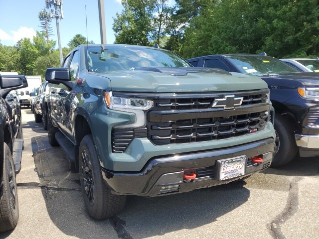 2025 Chevrolet Silverado 1500 LT Trail Boss photo 2