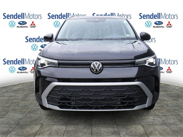 2025 Volkswagen Taos SE photo 5