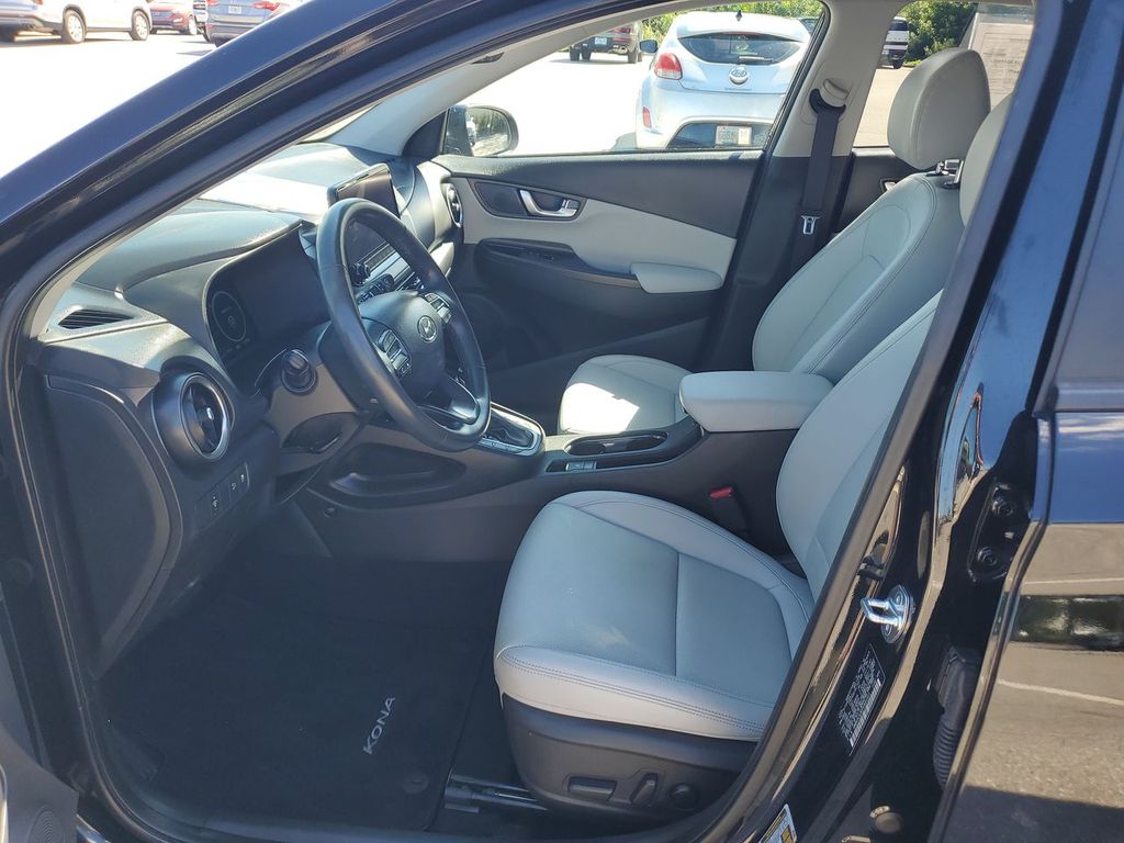 2023 Hyundai Kona Limited photo 24