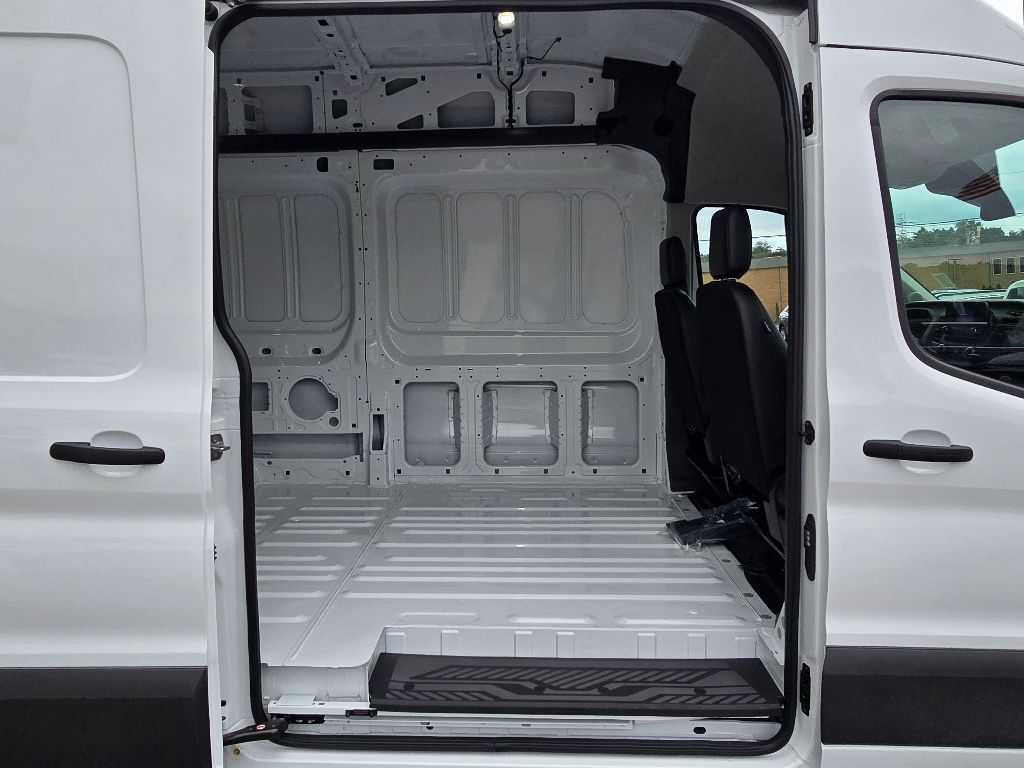 2024 Ford Transit Cargo Van photo 9