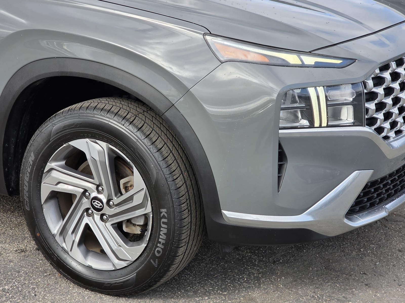 2022 Hyundai Santa Fe SEL photo 9