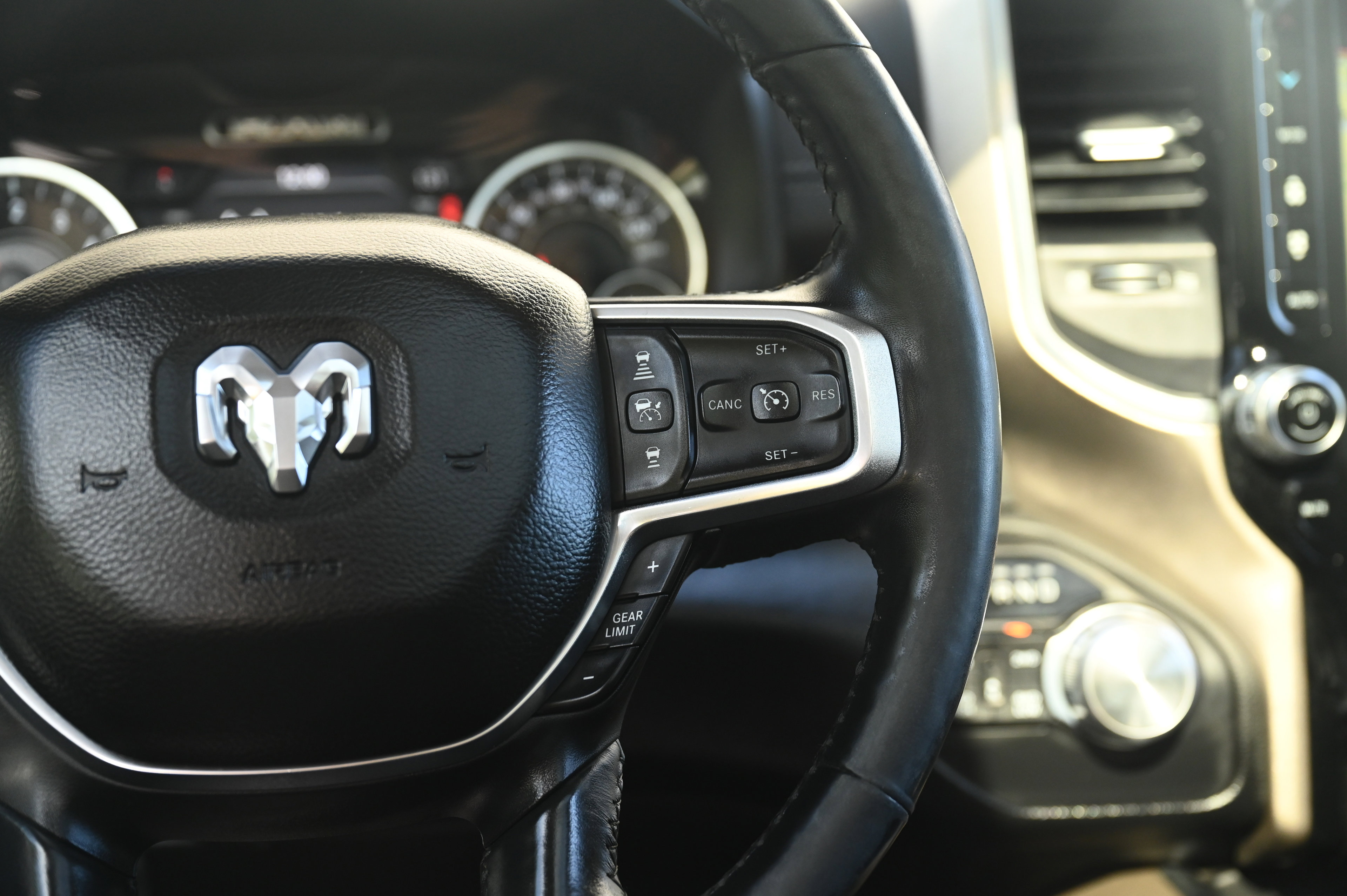 2019 Ram 1500 Laramie photo 32