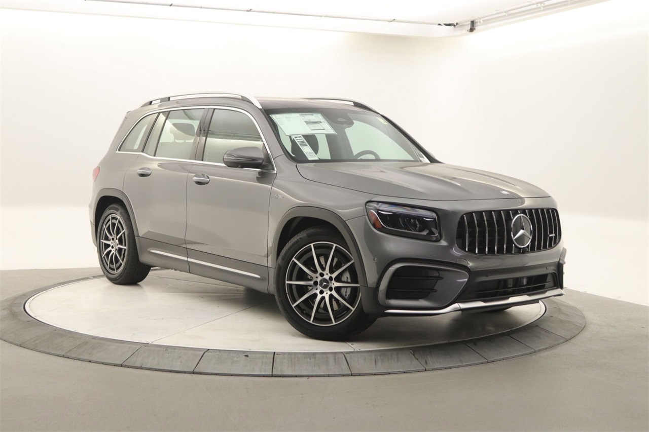 2026 Mercedes-Benz GLB AMG GLB 35's photo