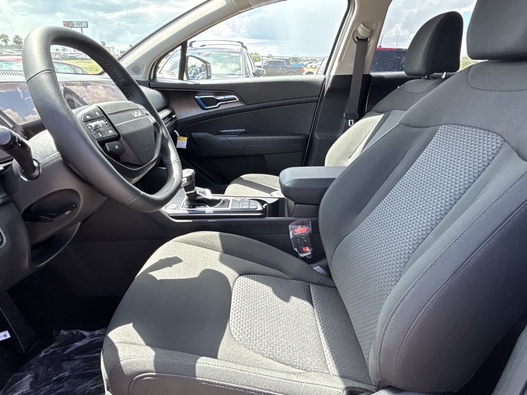 2026 Kia Sportage LX photo 15