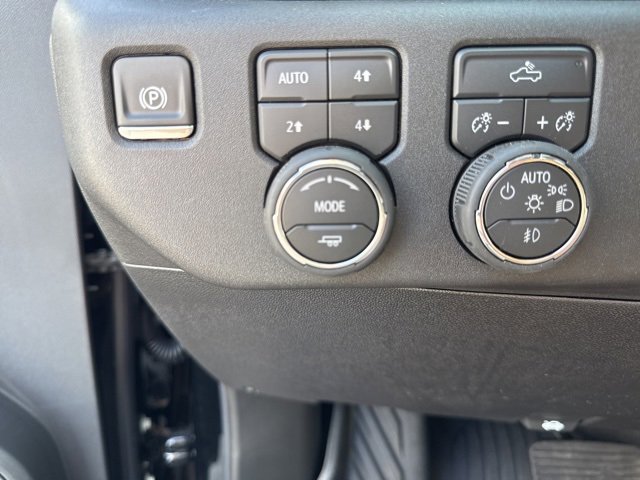 2026 Chevrolet Silverado 2500HD LT photo 3